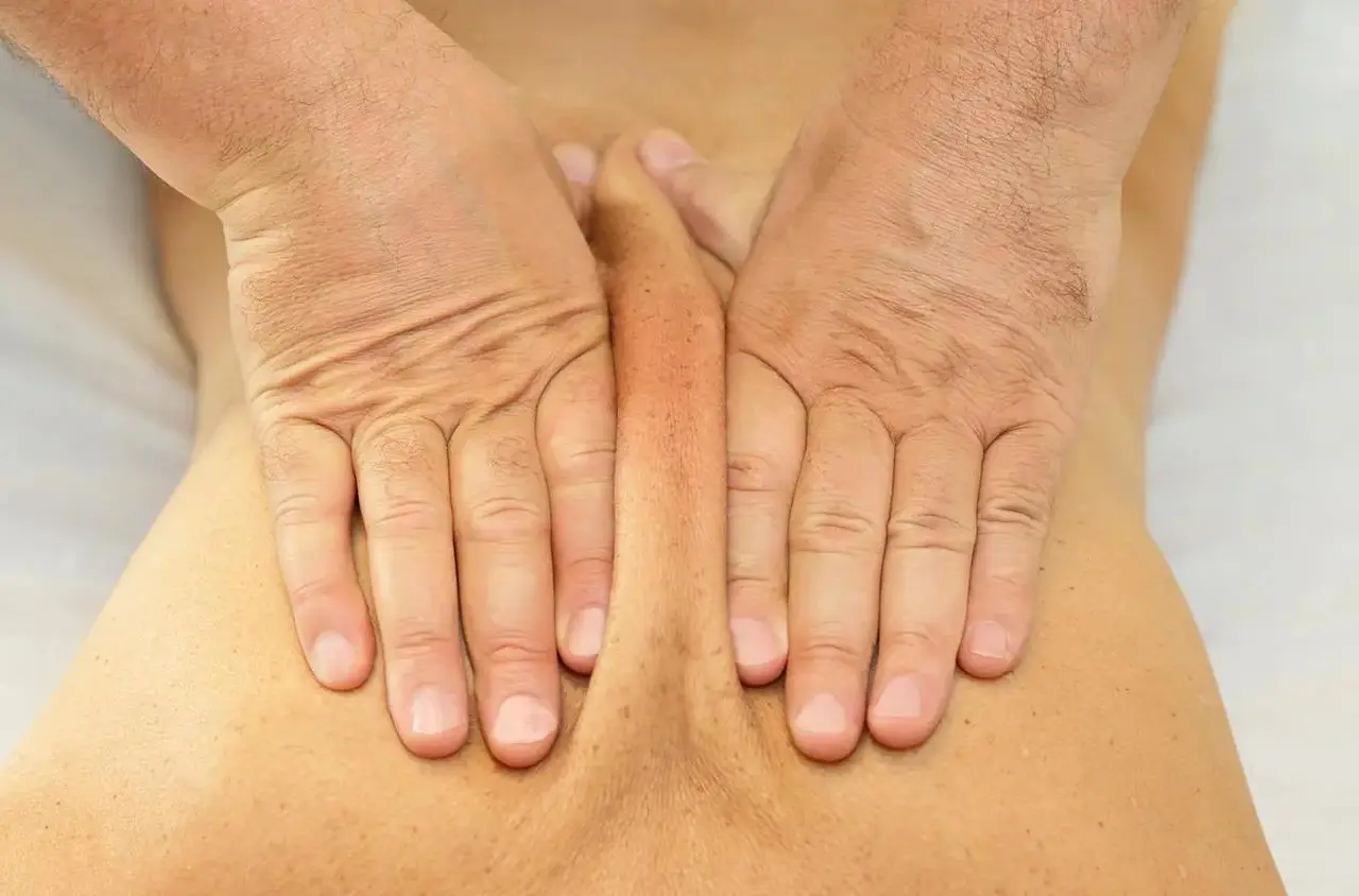 Massage in Norderstedt-Harksheide bei Physiowohltat, Praxis Michael Wolfsohn in der Ochsenzoller Straße